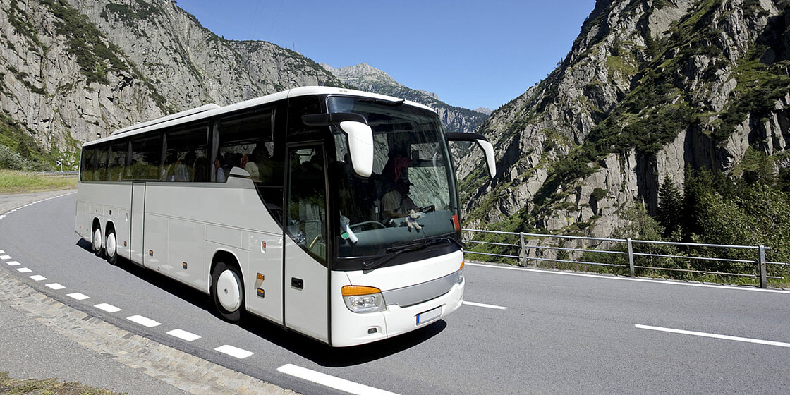 [Translate to Französisch:] Reisebusse und Busse Trösch Autoglas